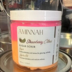 AMINNAH Strawberry Citrus Sugar Scrub - Pink and White